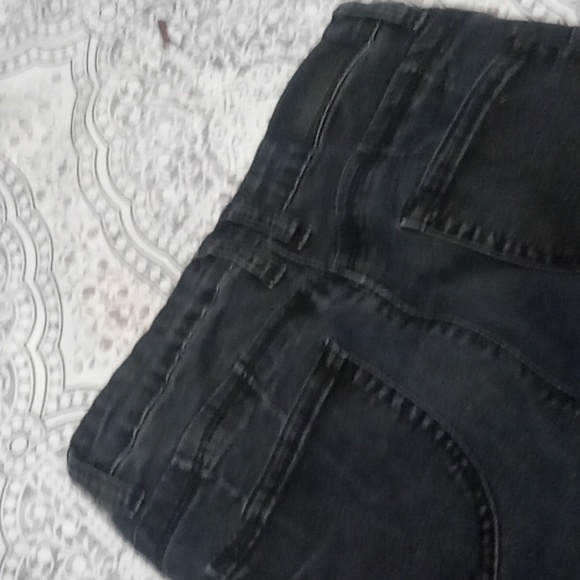 black slightly distressed skinny jeans - Picture 7 of 13